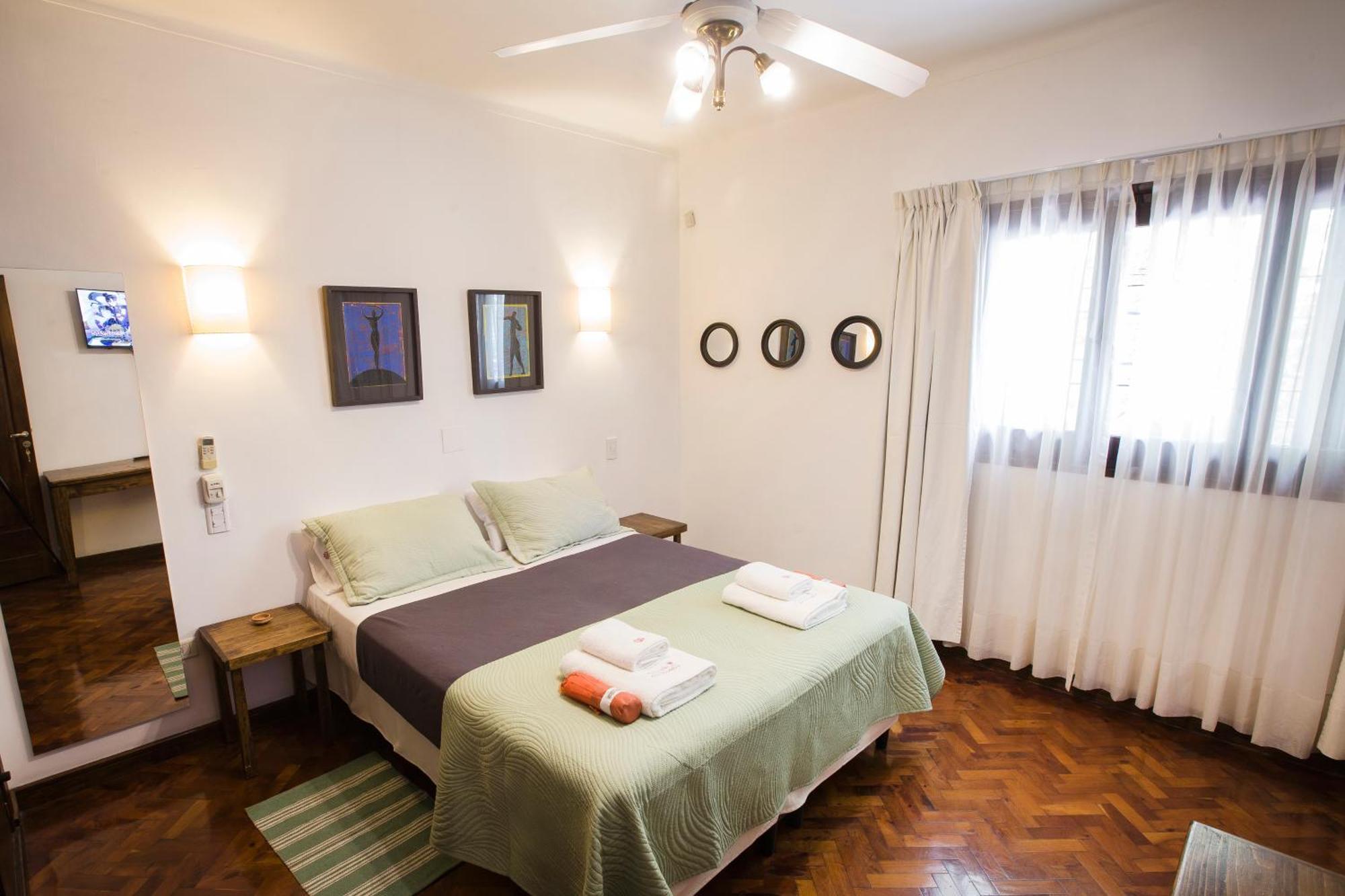 De Rosas Hotel